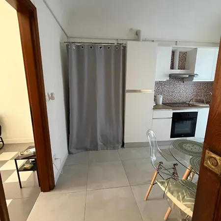 Appartament アパート ラ・スペツィア